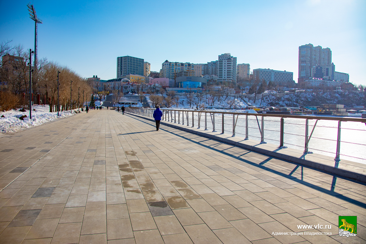 Достопримечательности владивостока набережная корабельная. Набережная спортивной гавани. Где находится набережная владивостока. Спортивная набережная владивосток. Где находится набережная владивостока.